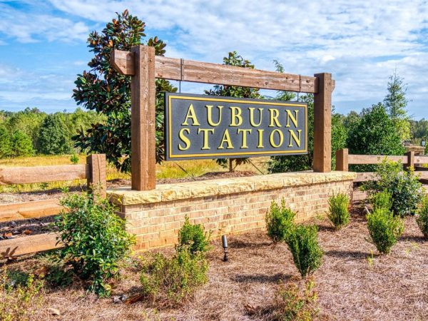AuburnStation_Entrace_By_Chafin_Communities_4-1400x800-1.jpg