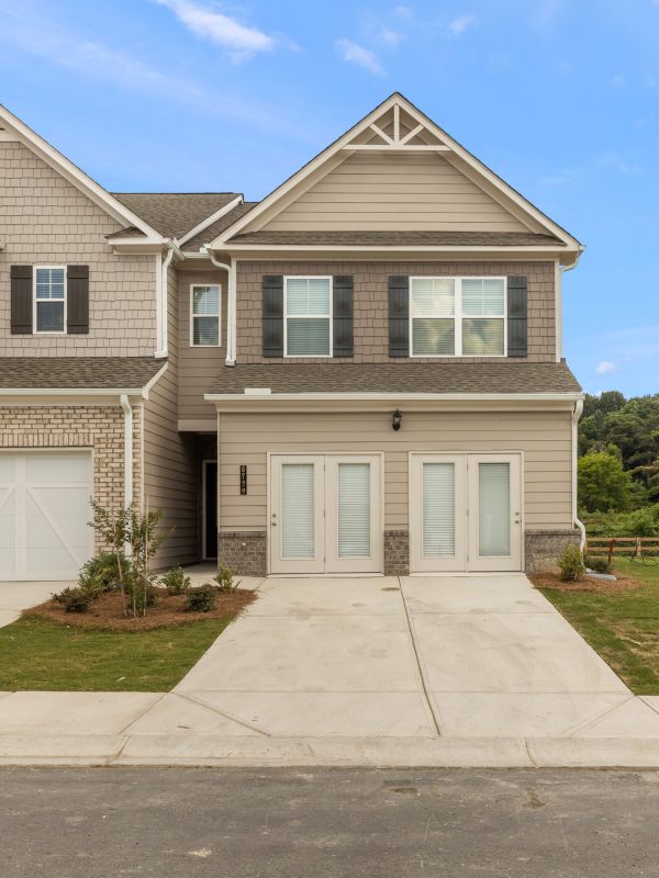 LaRuche-McKinleyHomes-Obies-6720CedarGlen01s-scaled-2.jpg